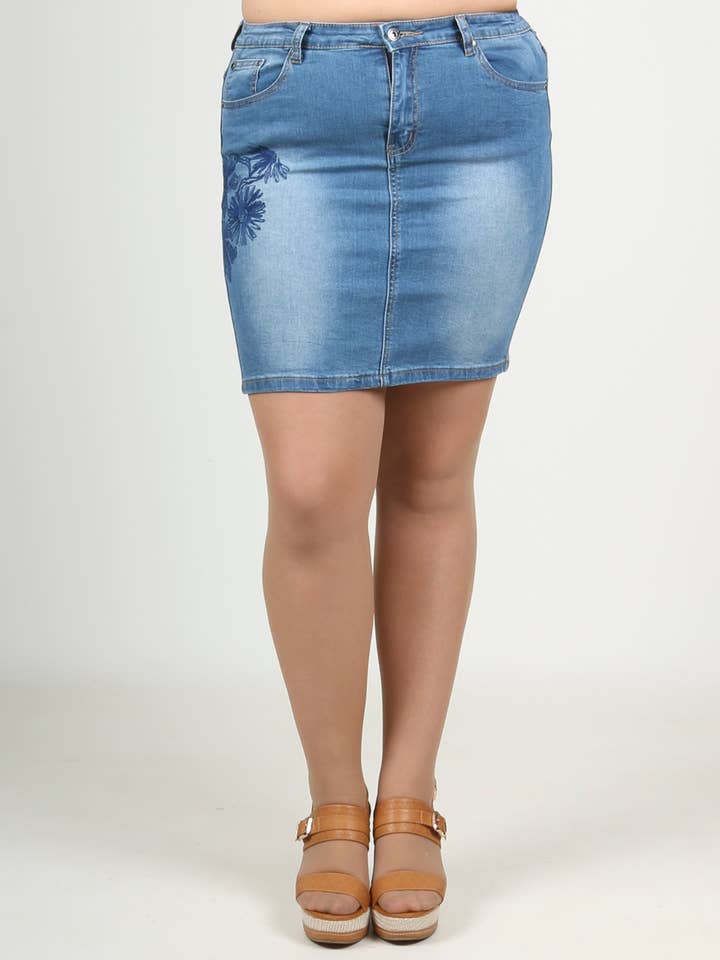 gonna corta in denim per la vendita all'ingrosso da parte di More Than Angels