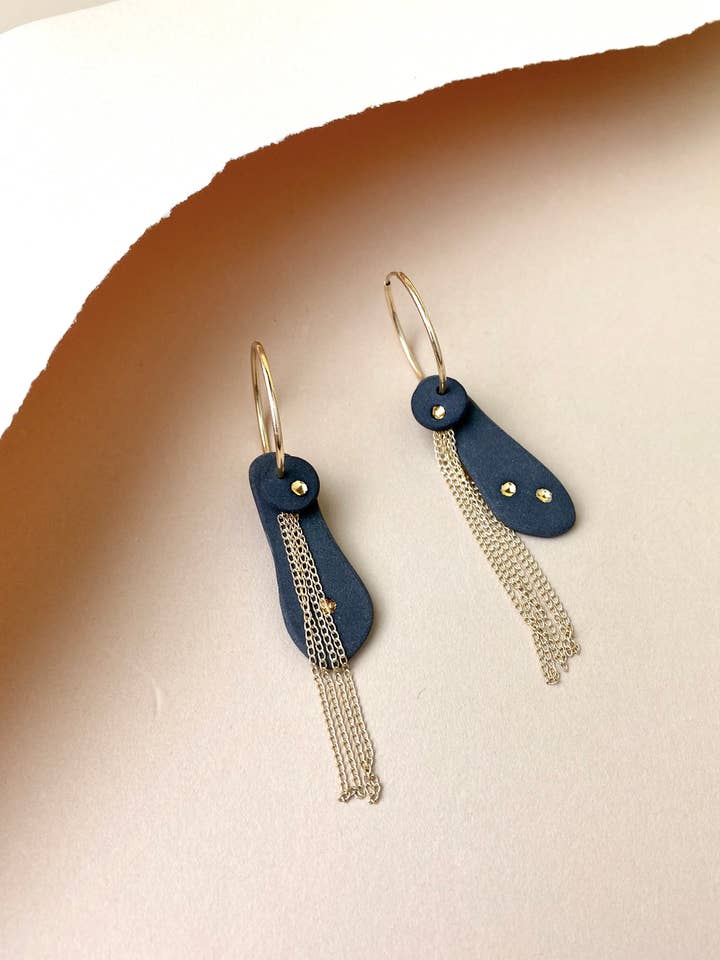 Capsule Collection - Genevieve Øreringe - Sort og Guld for engroshandel hos Barrow PDX