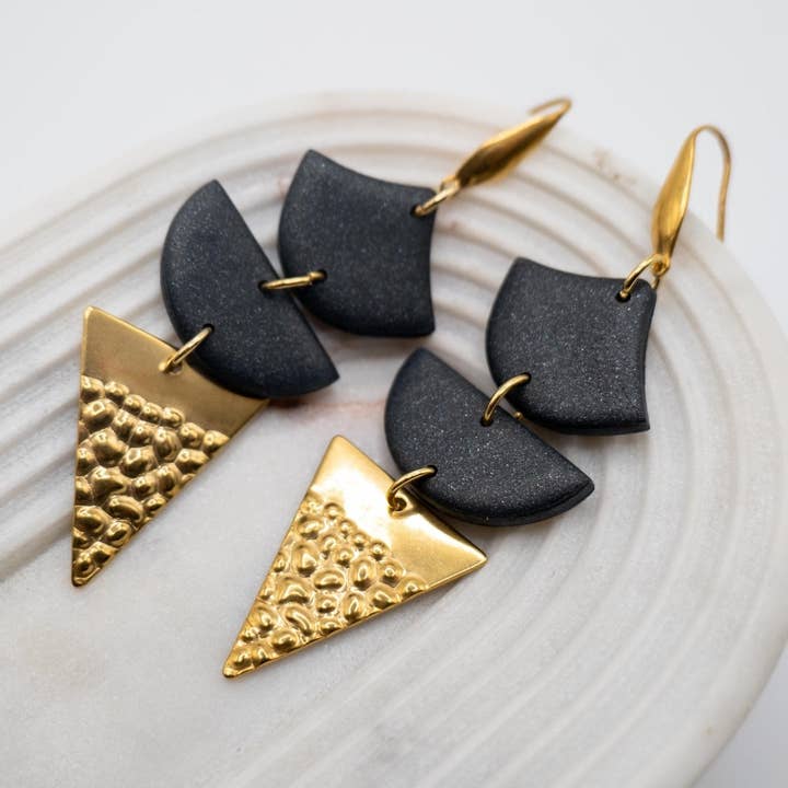 Black&Gold - orecchini pendenti per la vendita all'ingrosso da parte di Duestelle Italia