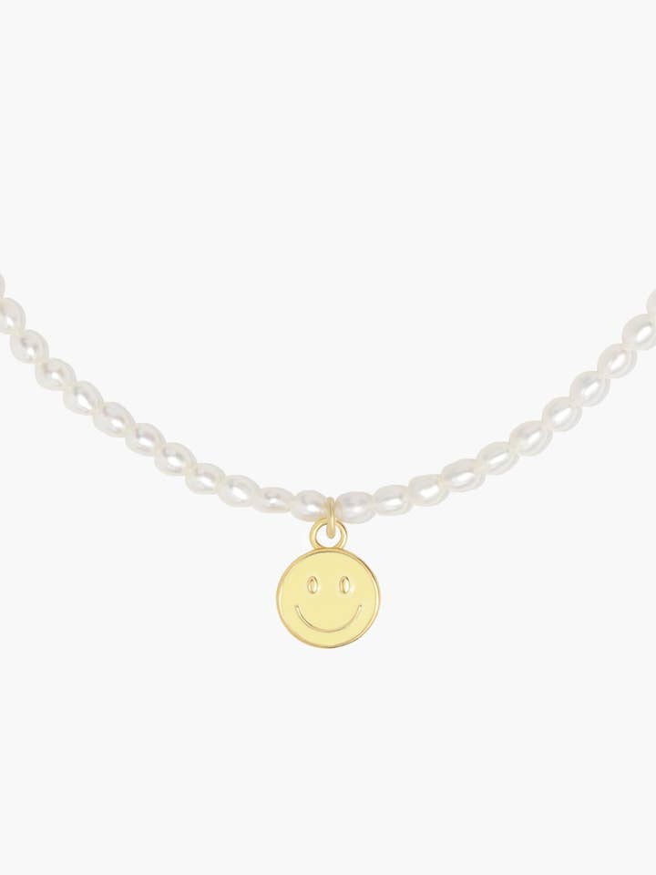 Collana Smiley Pearl per la vendita all'ingrosso da parte di paeoni colors