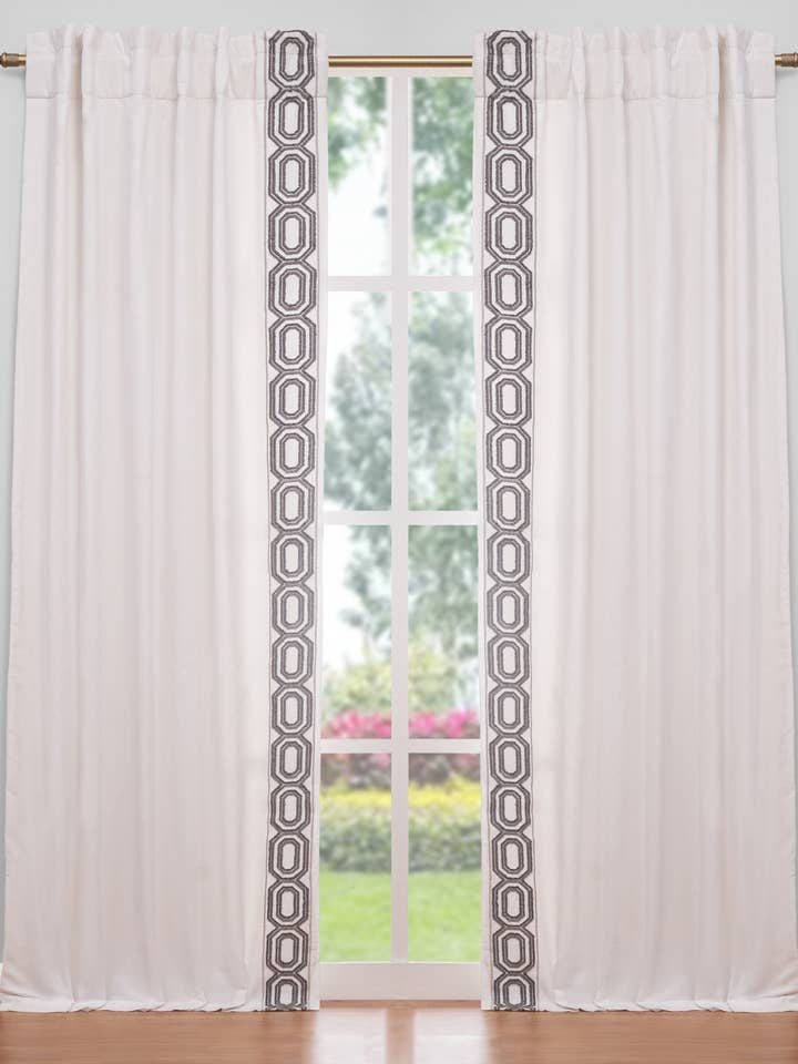 Rideau en mélange de lin et coton Torrance White 96" pour la vente par Creative Threads, Inc.