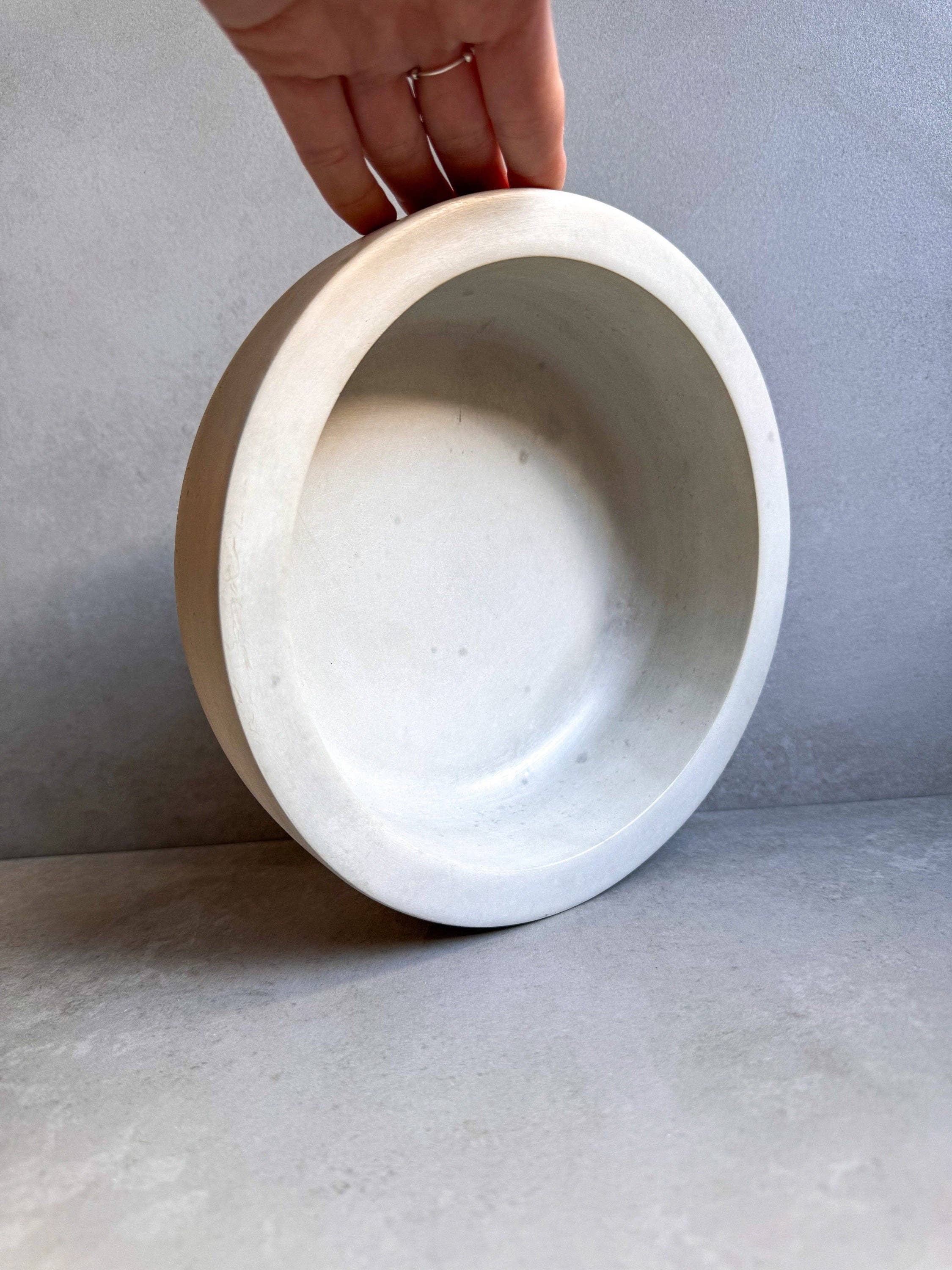 Minimal Loot Design - Vendita all'ingrosso Ciotole/Piatti decorativi - Ciotola in cemento minimalista, 9 pollici, ciotola moderna pesante, piatto Catch All, grande ciotola in cemento, ciotola contemporanea, decorazione centrotavola, ciotola decorativa6