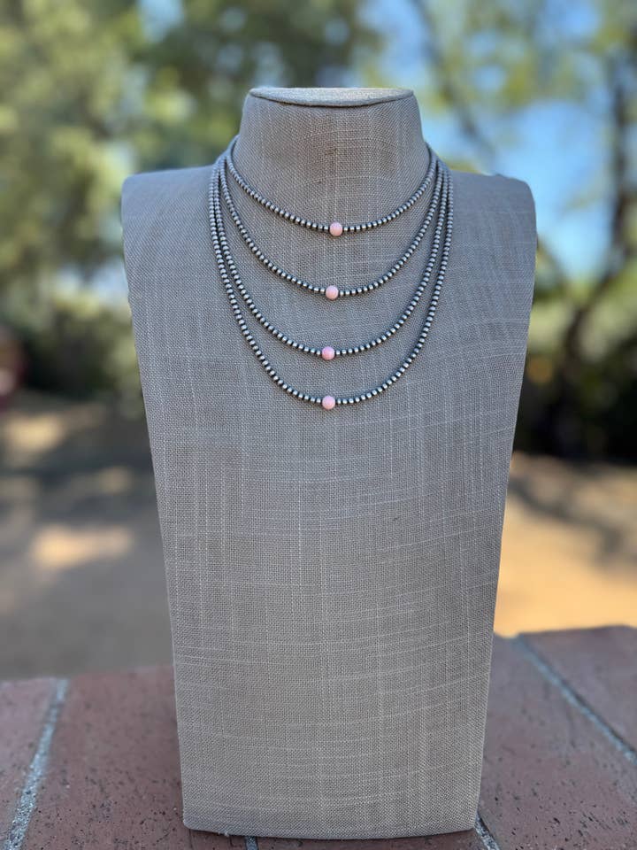 Collier en perles de conque rose artisanale et argent sterling 3 mm pour la vente par Nizhonitradersllc