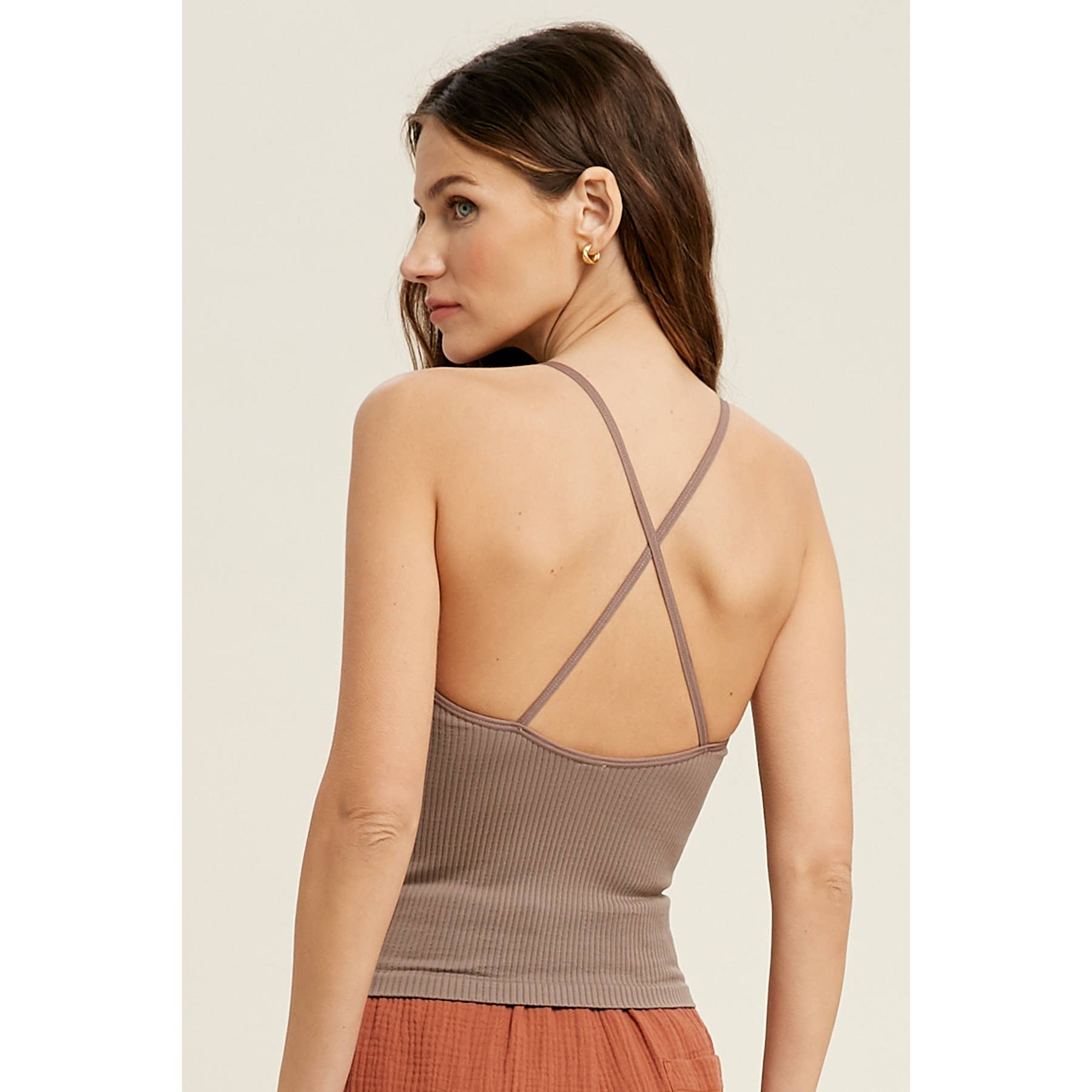 Wishlist Apparel - Wholesale Bralette - Dames - NAADLOZE BRAMI MET HOGE HALS EN GEKRUISTE RUGDETAIL/WL21-63176