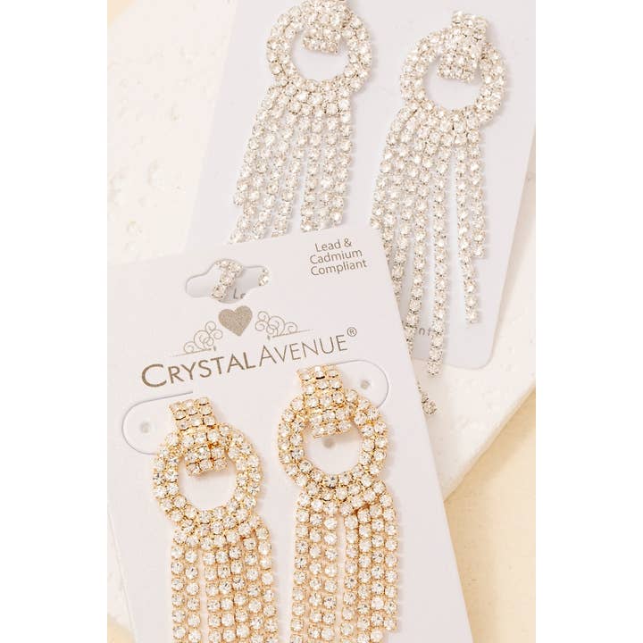 The Looks by Fame Accessories - Vendita all'ingrosso Orecchini pendenti - Orecchini pendenti con nappine e strass pavé