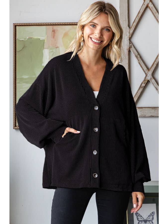 7th Ray – Engroshandel Cardigan - Dame – Enfarvet ribstrikket cardigan med knapper, ballonærmer og drop-shoulder design1