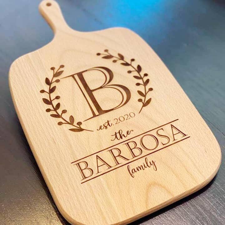 Planche à découper en hêtre pour la vente par Peak Handmade