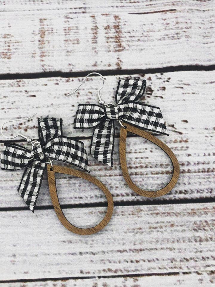 Erklæring øreringe, Teardrop øreringe, sort og hvid Buffalo Plaid Bow, Gave til hende for engroshandel hos Whimsy Woods AZ