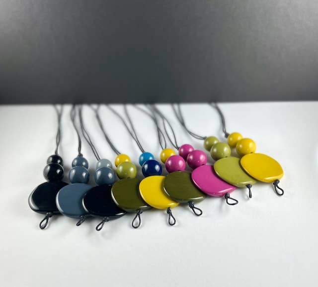 Alter Ego Designs - Wholesale Pendant/Charm Necklace - WISDOM: Resin Bead Pendant in Passion Pink1