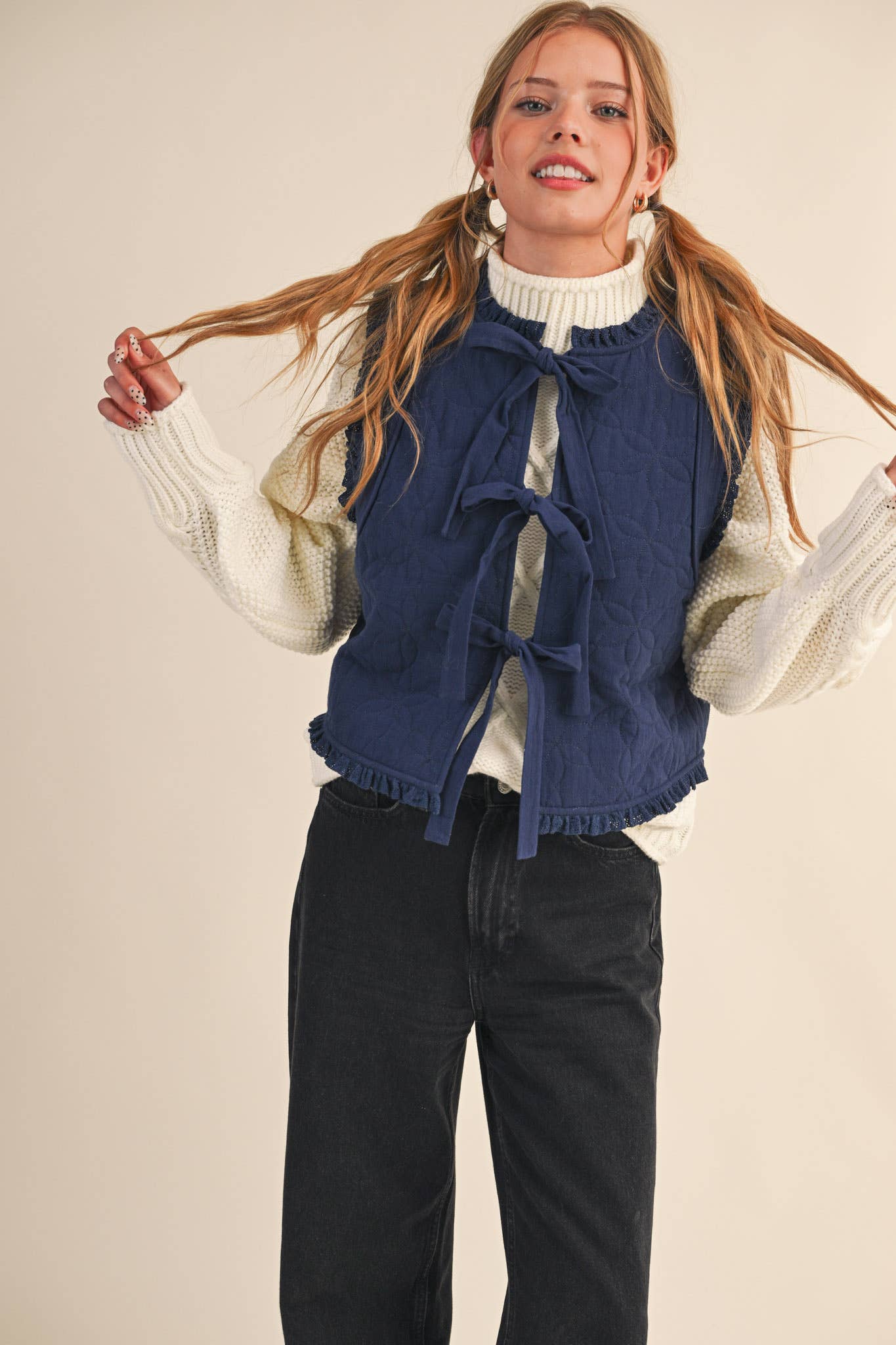 &MERCI - Wholesale Outerwear Vest - Women's - FLORAL QUILTED LACE TRIM BOW TYING VEST MJK41138