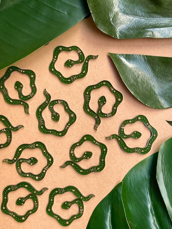 Serpientes para venta al por mayor de The Independent Youth