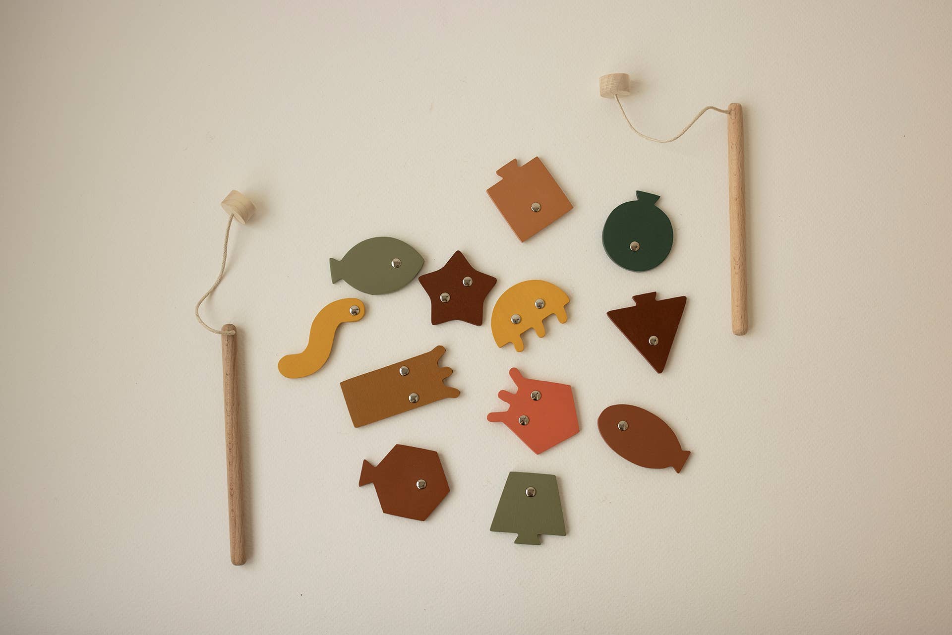 Babai – Großhandel Holzspielzeug – Kinder – Angelspiel auf den Magneten. Lustige Geometrie und Farben4