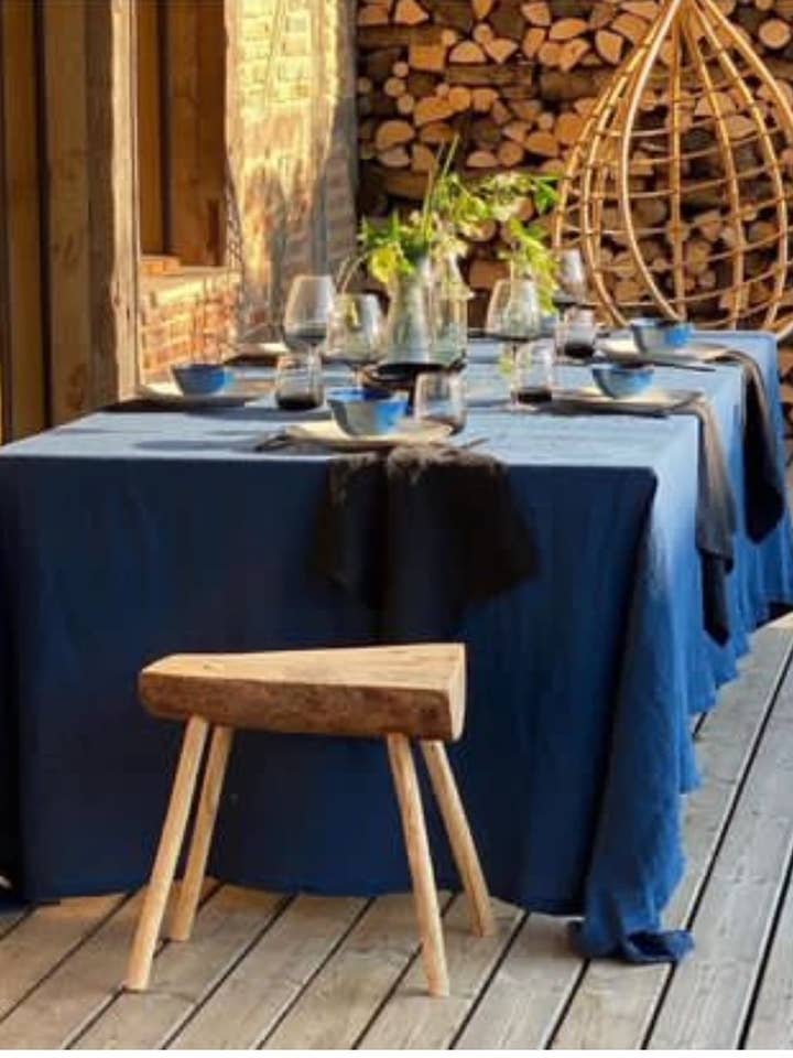 Large blue washed linen tablecloth for wholesale by la draperie francaise