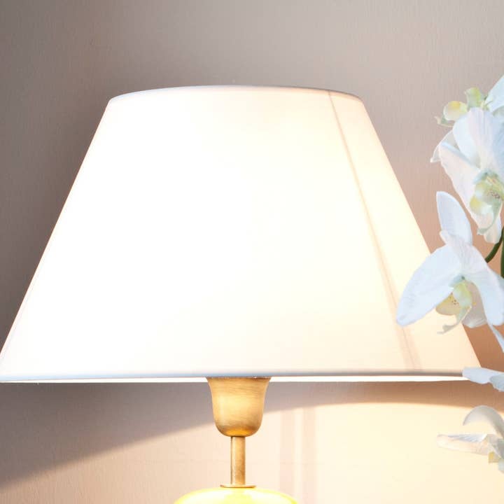 Signature Home Collection GmbH – Engroshandel Lampeskærm – Hvid stoflampskærm med hvid inderside, Ø 40/20 cm, højde 24 cm1