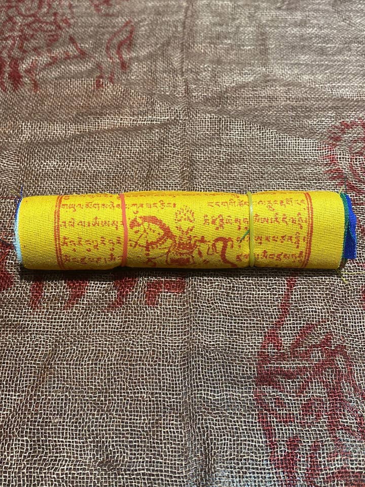 Bandeiras de Oração Tibetanas Windhorse (Algodão, 10 Bandeiras, 4") por atacado de Katmandu Trading Co.