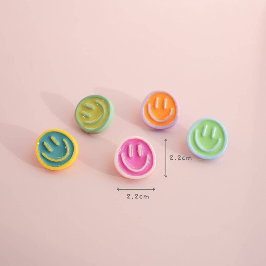 Mini Story Co - Wholesale Lapel Pin/Button - Pastel Smiley Face Pin | Smiley Face Brooch | Colourful Pin Badge | Smile Accessories | Cute Pin for Backpacks and Hats | Gift for Friends6