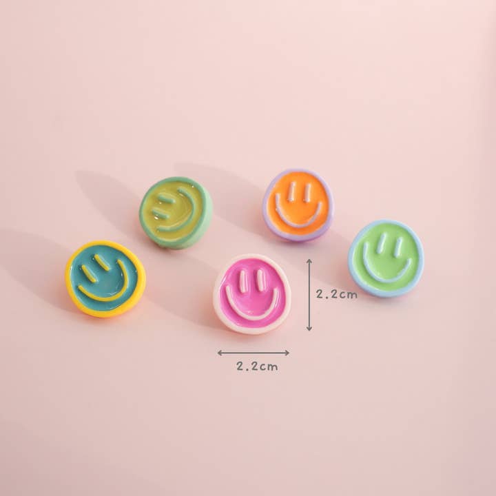 Mini Story Co - Wholesale Lapel Pin/Button - Pastel Smiley Face Pin | Smiley Face Brooch | Colourful Pin Badge | Smile Accessories | Cute Pin for Backpacks and Hats | Gift for Friends6