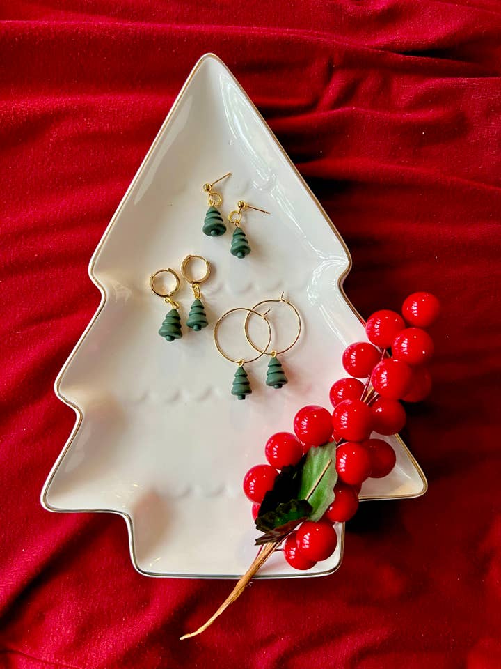 Pendientes con cuentas de árbol de Navidad, pendientes de arcilla con cuentas de árbol para venta al por mayor de SeizeTheClayJewelry