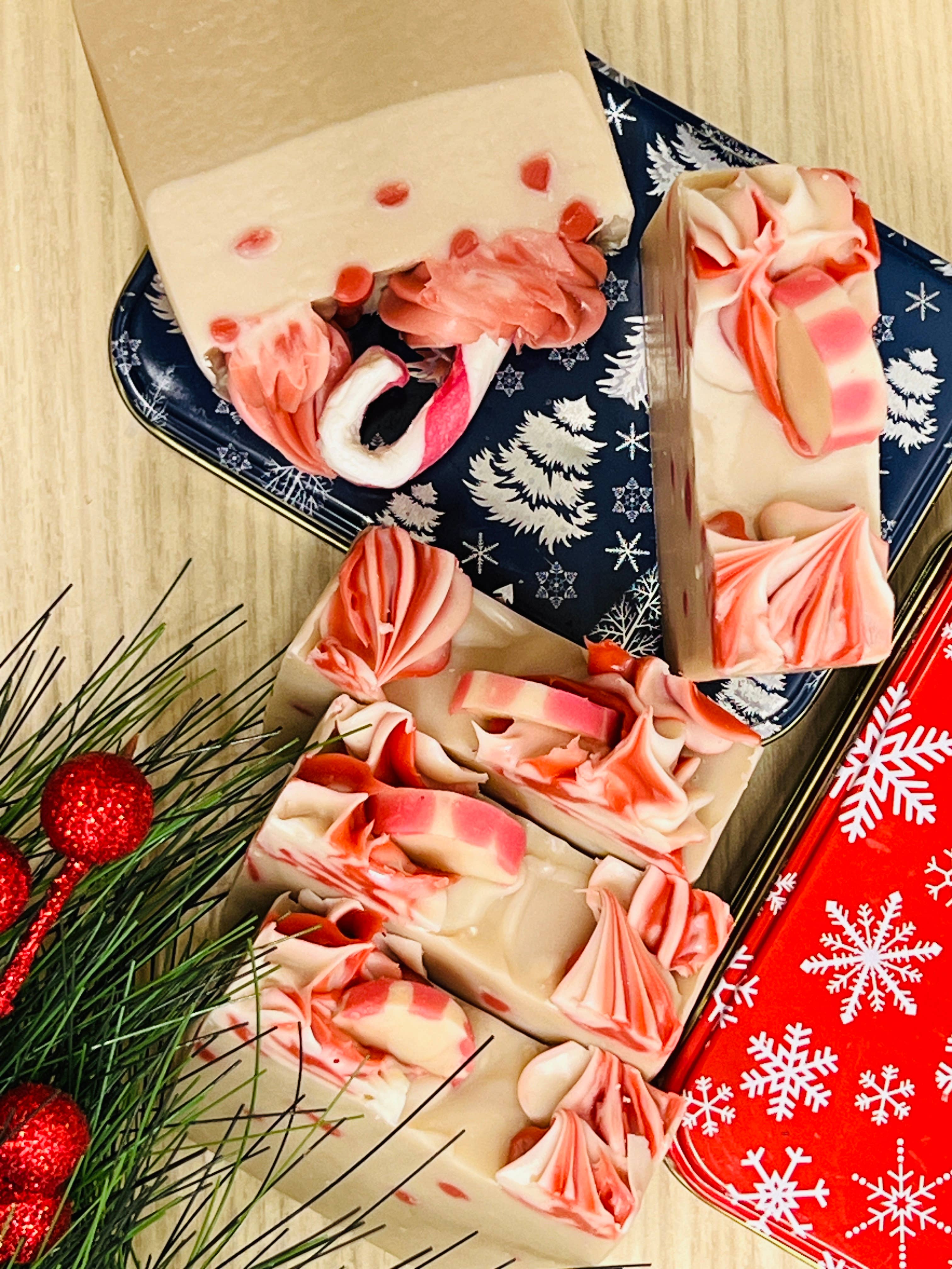 MeiJi & co. - Wholesale Bar Soap - Christmas Artisan Soap Bar – Classic Peppermint Candy5