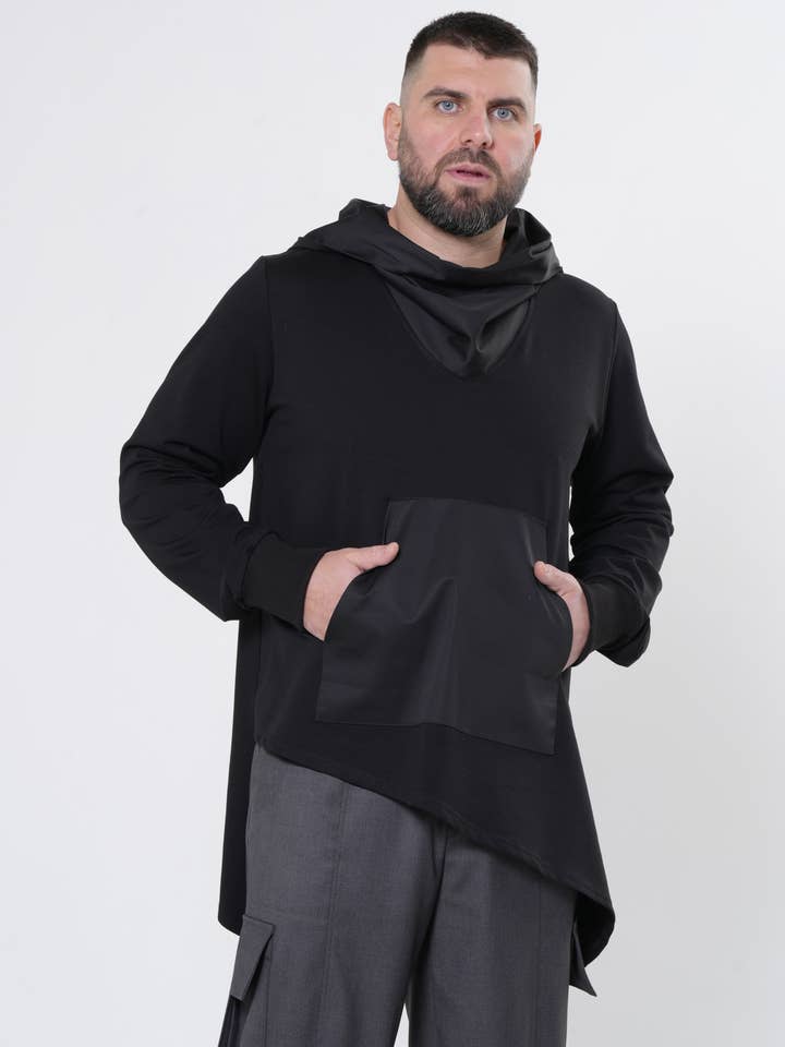Sweat à capuche pour homme avec ourlet asymétrique pour la vente par Metamorphoza