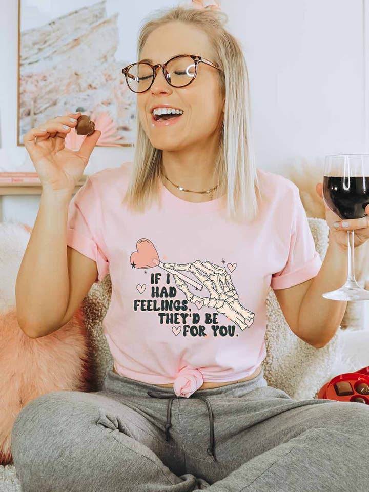 T-shirt graphique de la Saint-Valentin| K111T pour la vente par Khristee