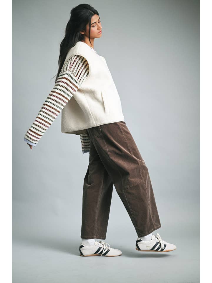 Wishlist Apparel - Wholesale Outerwear Vest - Women's - SHERPA VEST / WL25-106259