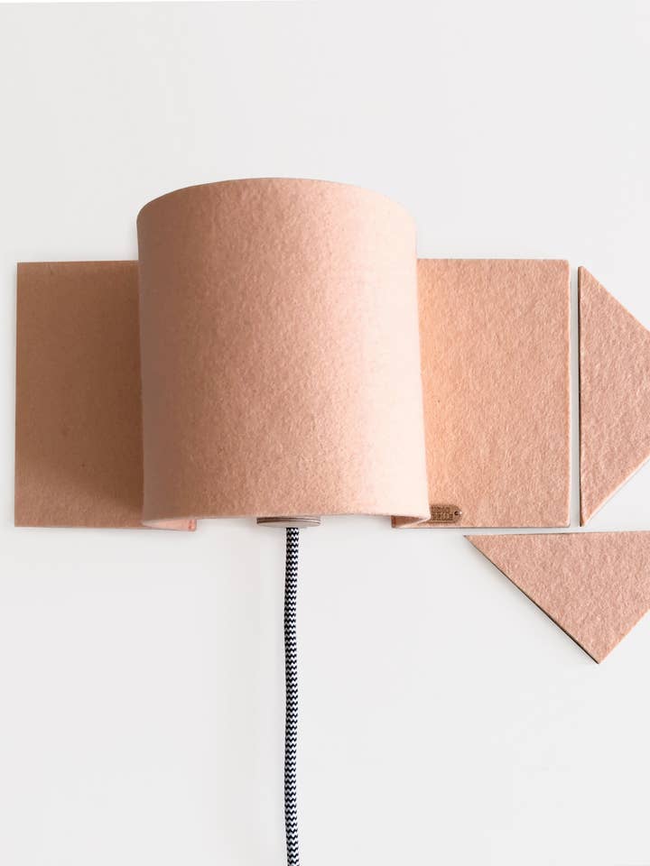 Applique da parete in feltro di lana spesso 3 mm con forma a triangolo, quadrato o rettangolo per la vendita all'ingrosso da parte di Studio Mabelle