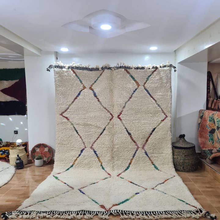 Authentischer handgeknüpfter Berberteppich – Hochflor, 100% Wolle 122 für den Großhandel von Maroccarpets Poufs and pillows wholesale +31648976894