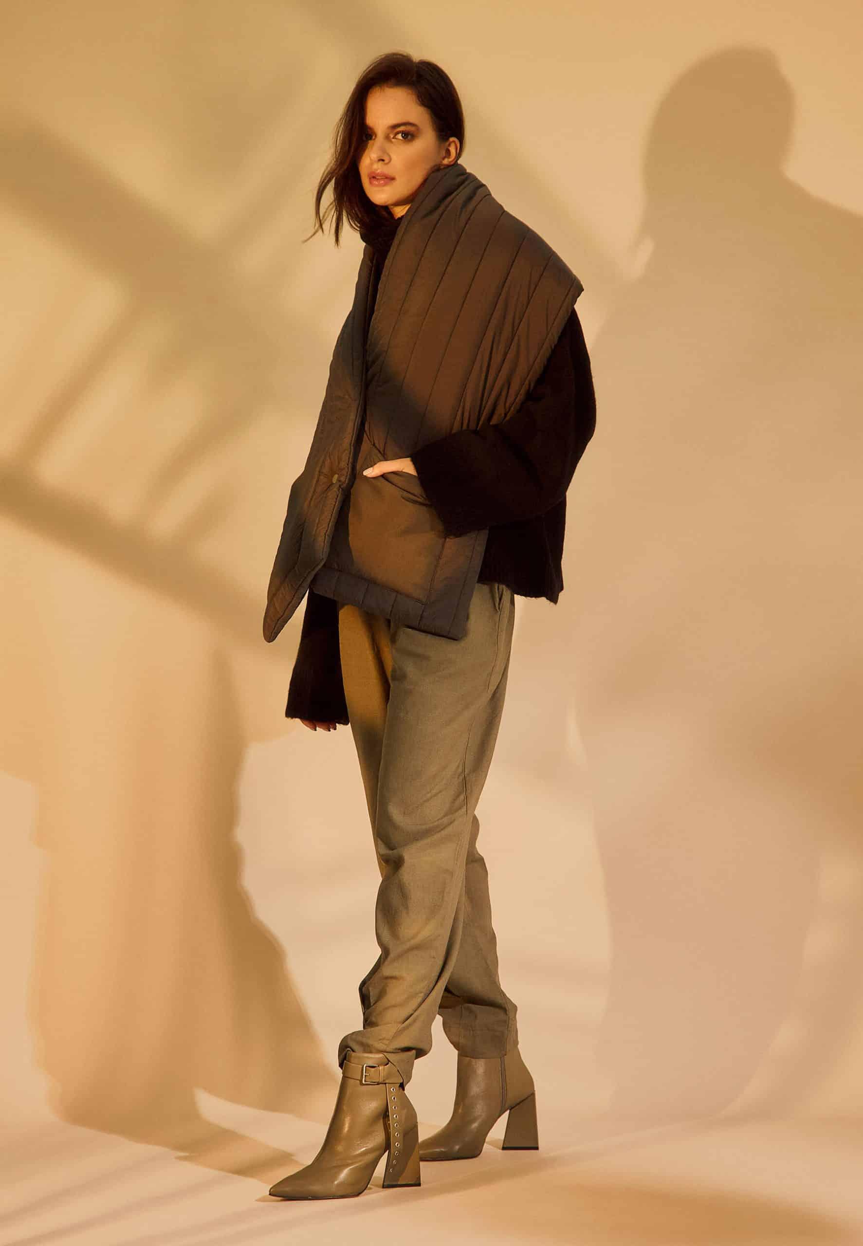 Mangará Atelier - Wholesale Laarsjes - Dames - Salvia Leren Enkellaarsjes met Hak – Puntige Neus Elegant Ontwerp4