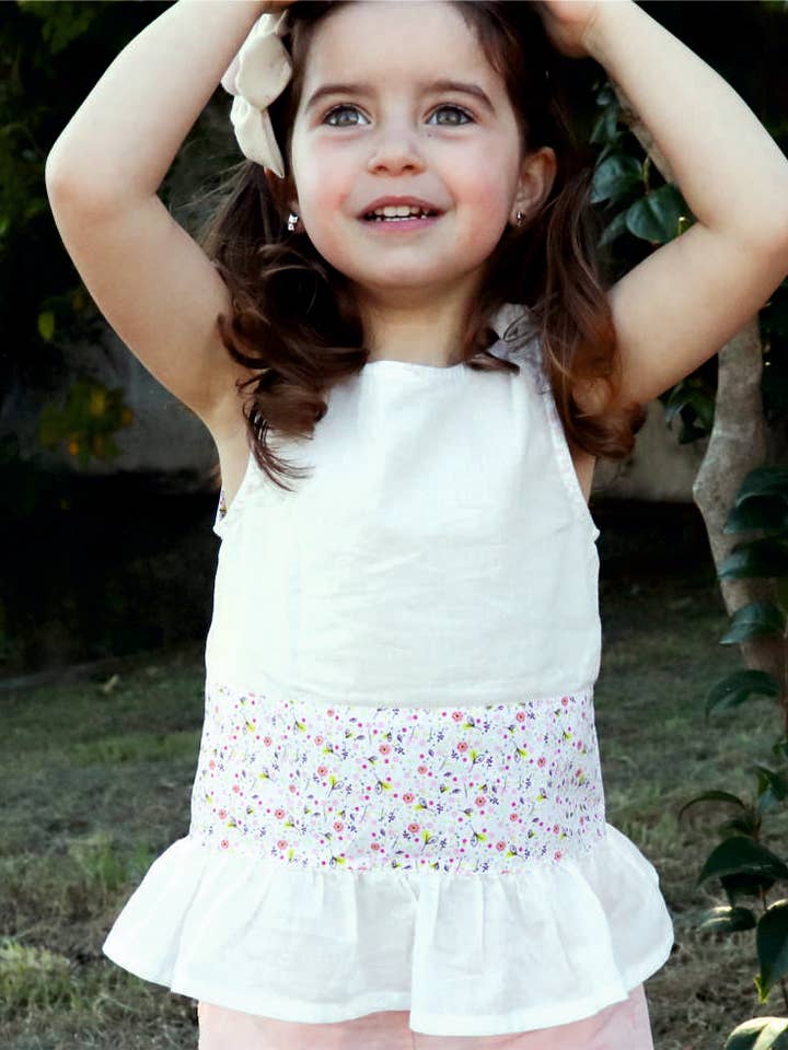 Blusa "Summer Flowers" con detalle floral en la cintura para venta al por mayor de Be Silly Kids