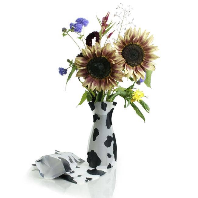 Buhi Imports - Wholesale Vase - Poly vase black and white cow print