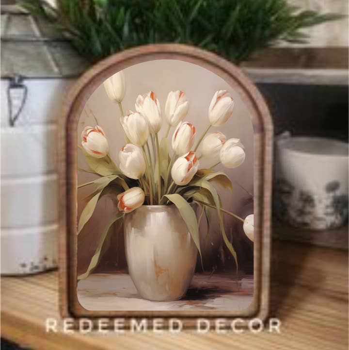 Art encadré de tulipes en arche pour la vente par Redeemed Decor