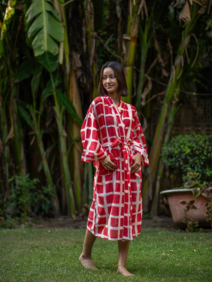Handprint – wholesale Kimono – Women's – RED & WHITE SQUARES SILK KIMONO Price Change 20241