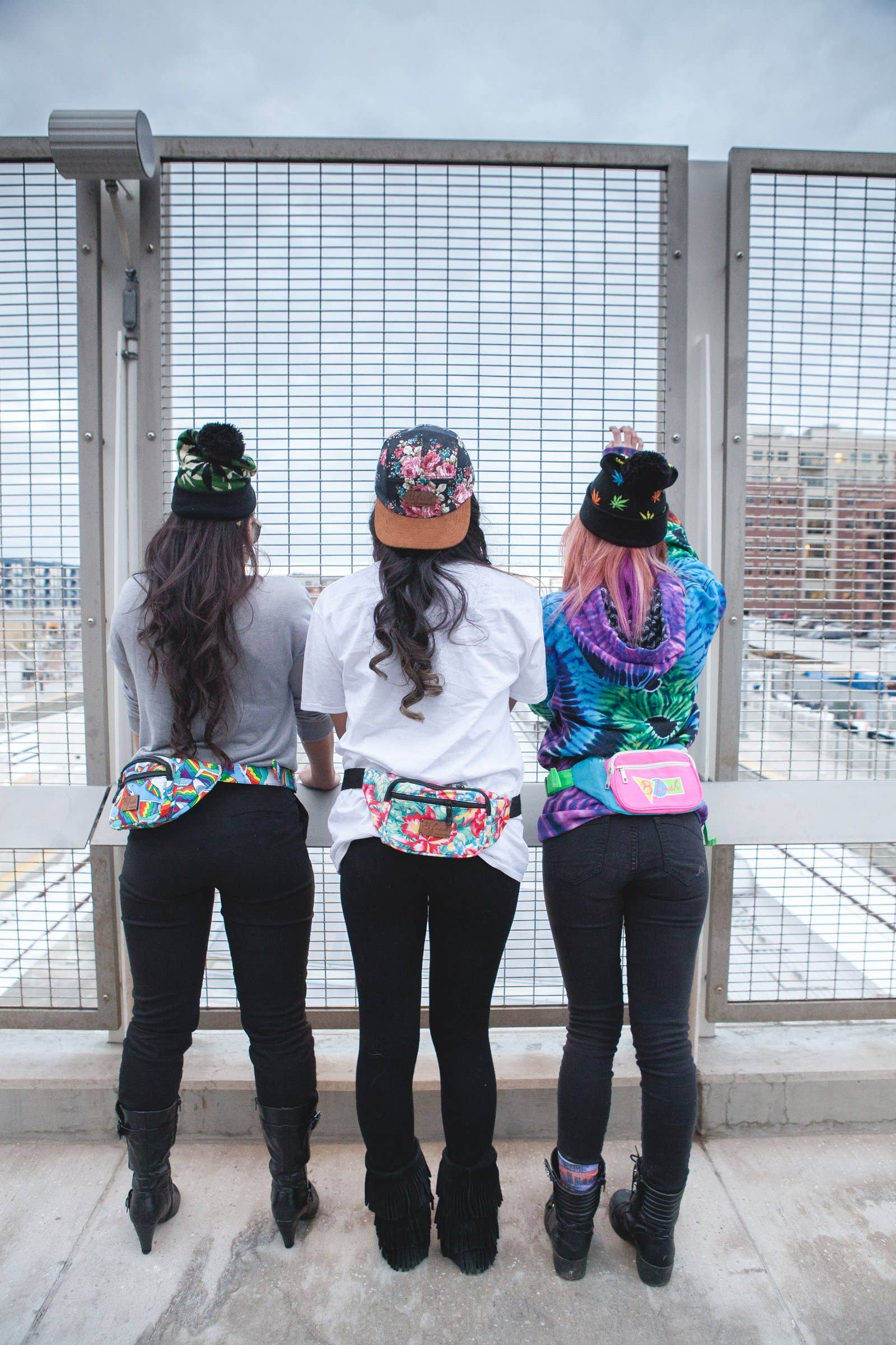 B Fresh Gear - Vendita all'ingrosso Marsupio - Donna - Marsupio Jaws Rainbow4