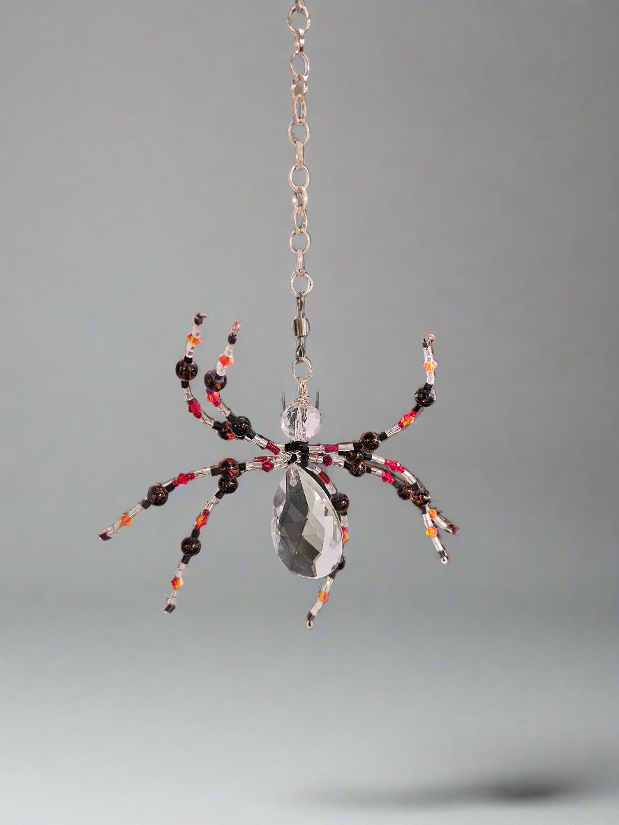 Jungle Relics - Vente Objets de décoration - Araignées ornées de bijoux et de perles6