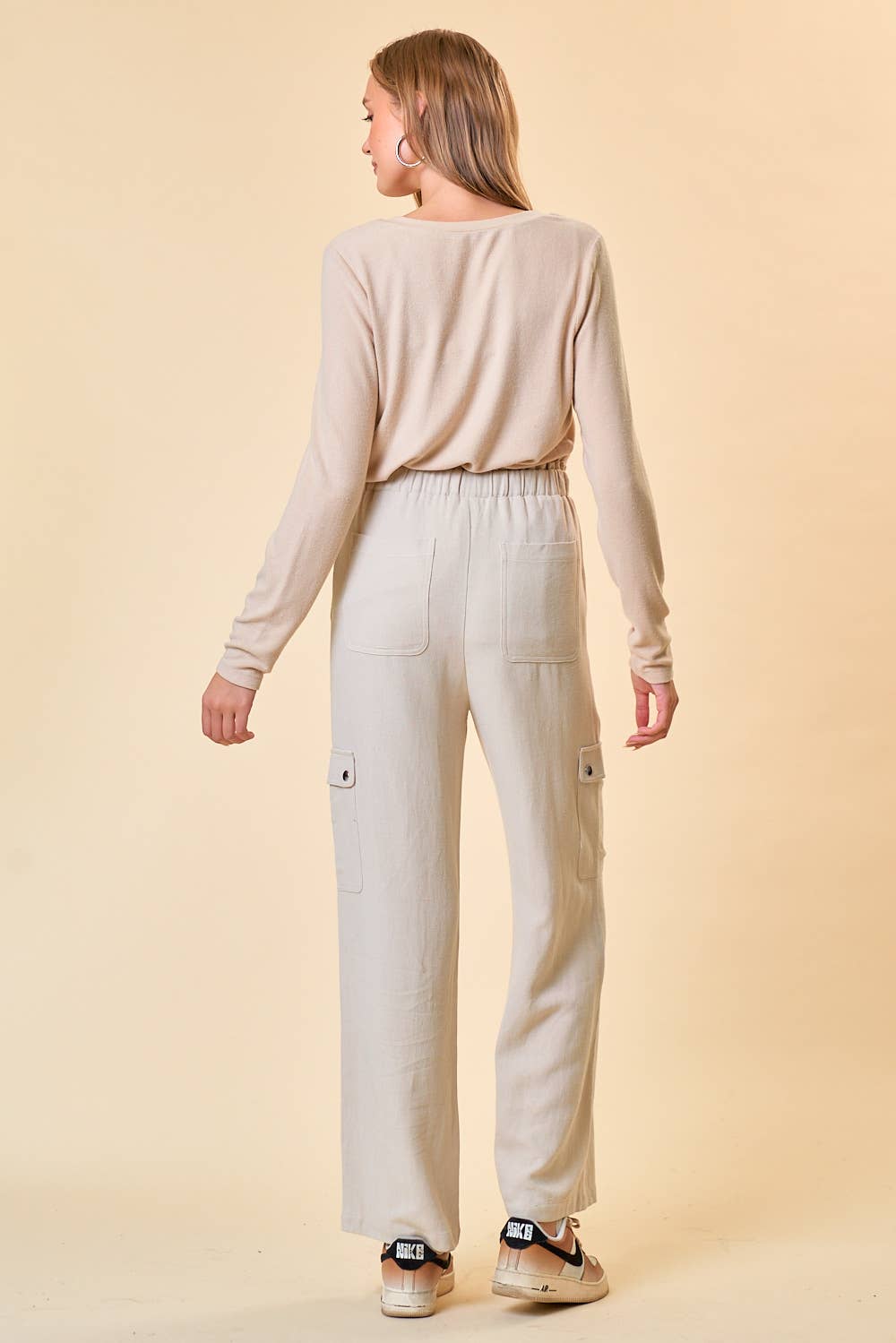 Doe and Rae - Wholesale Broek - Dames - BROEK MET STRIKSLUITING EN CARGOZAKKEN - 8740P2