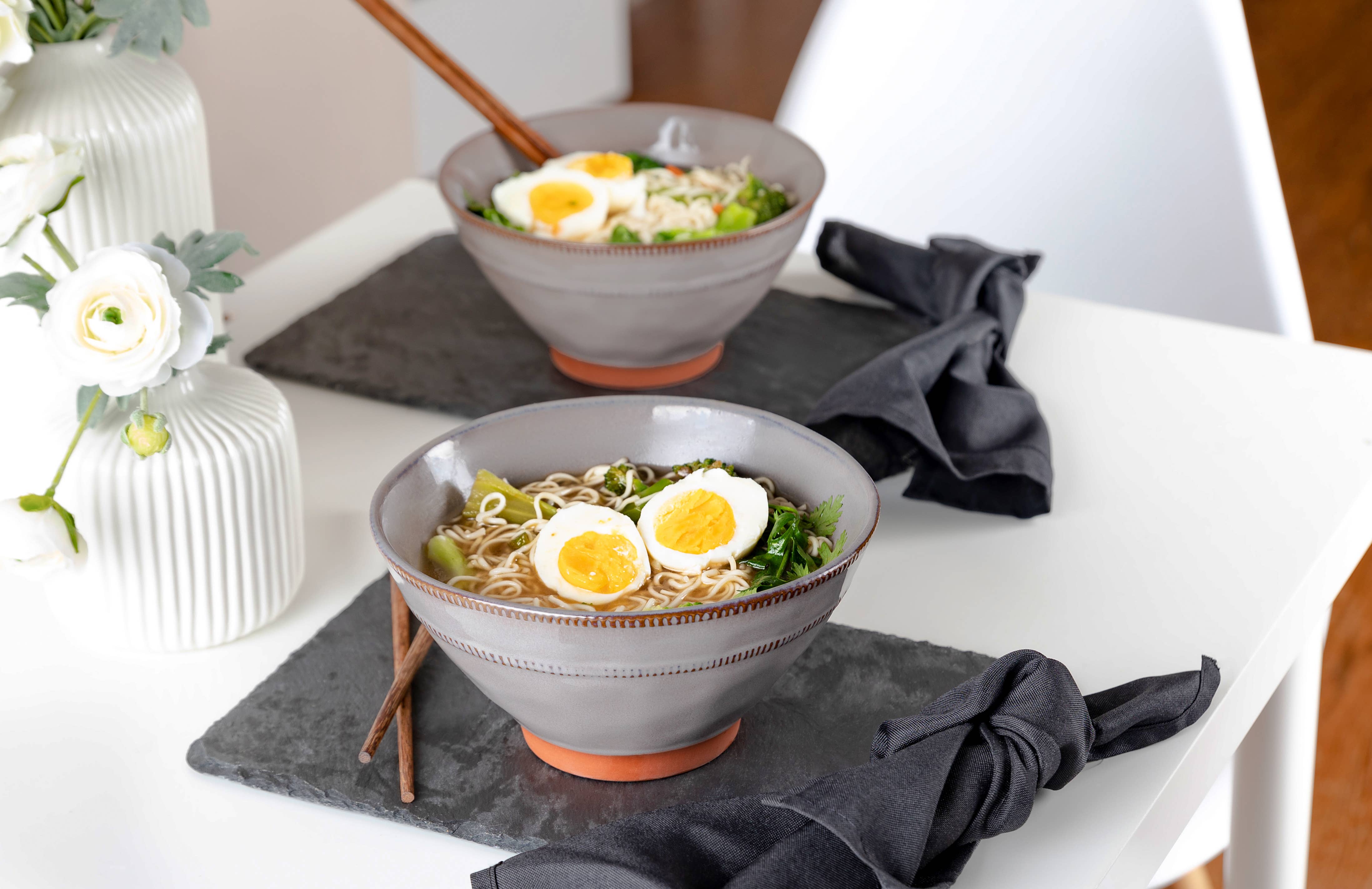 Kook - Wholesale Bowl - Kook Terracotta Ramen Bowls with Chopsticks, 36 oz, Set of 28