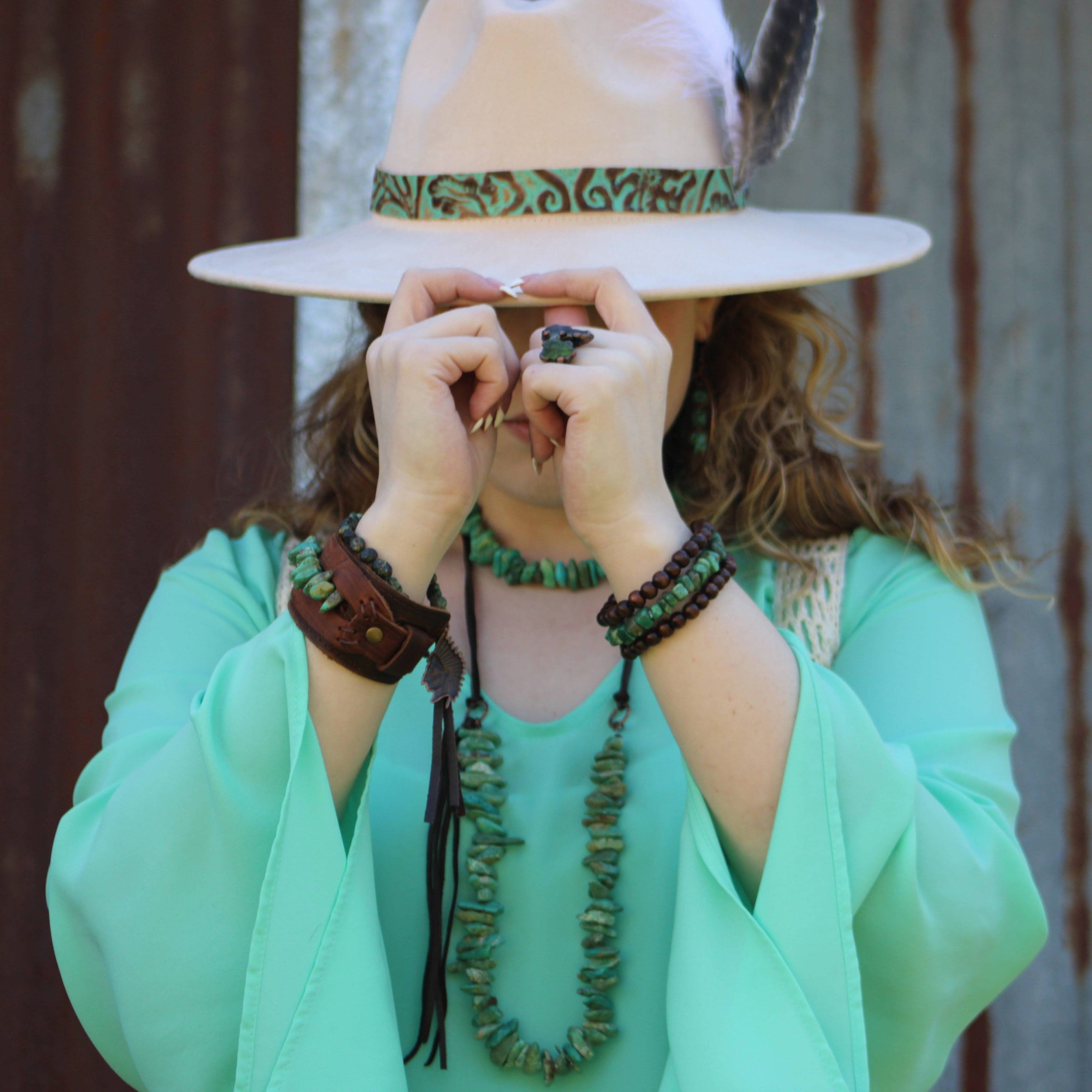 The Jewelry Junkie - Wholesale Beaded Bracelet - **Natural Turquoise Stretch Bracelet w/ Indian Charm 809u5