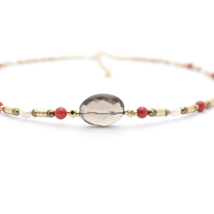 Benitta Kedja Rökig kvarts Med Korall Pärla för wholesale av Cátia Levy Designer