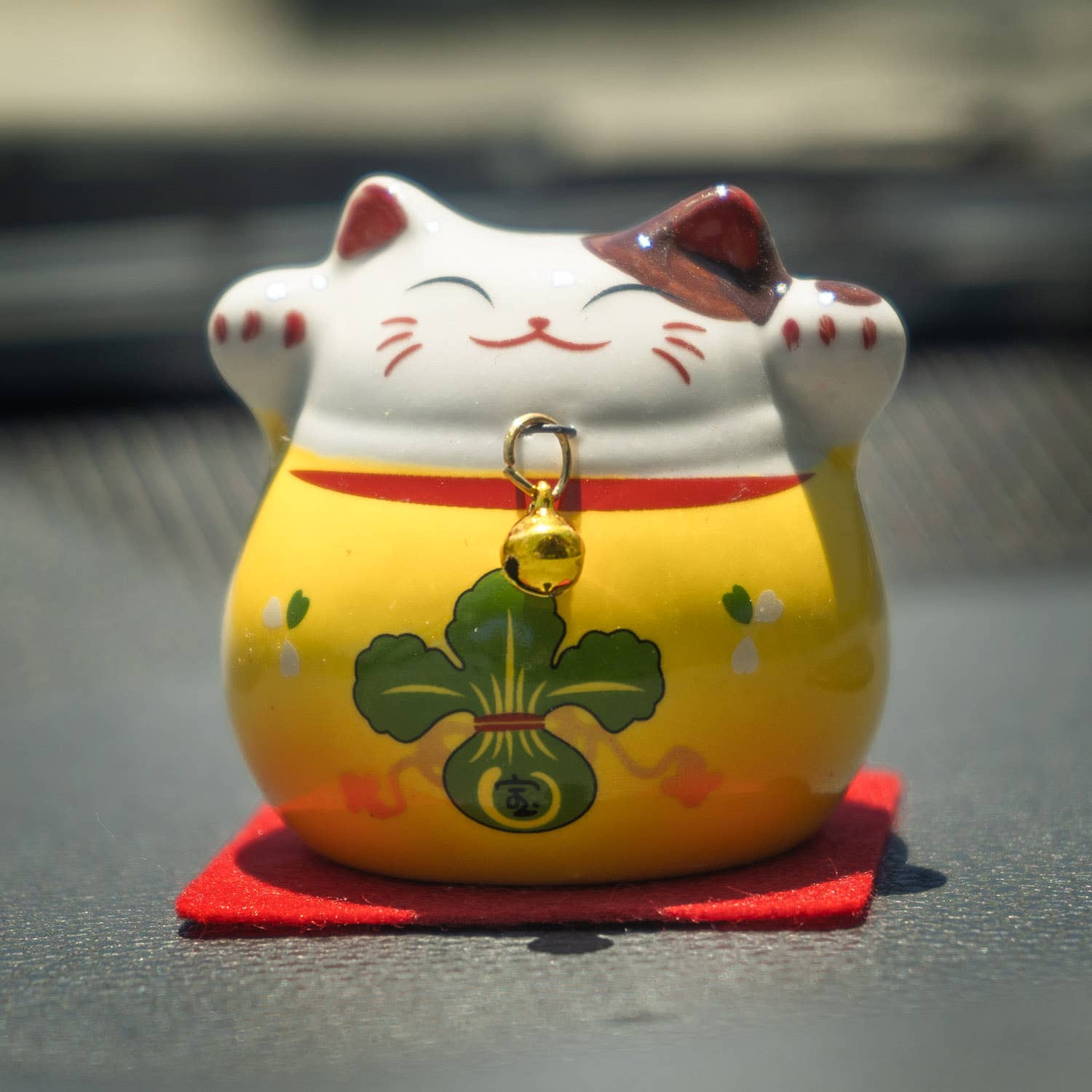 Urban Tokyo - Wholesale Decorative Figurine - 2 Inch Tall Maneki Neo Lucky Cat Figurine (12/240)6