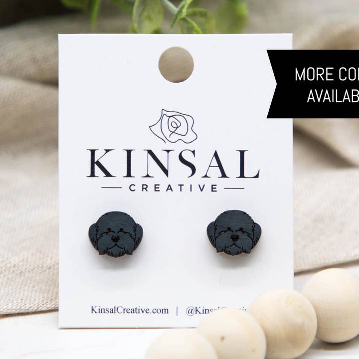 Boucles d'oreilles en bois de chien havanais pour la vente par Kinsal Creative
