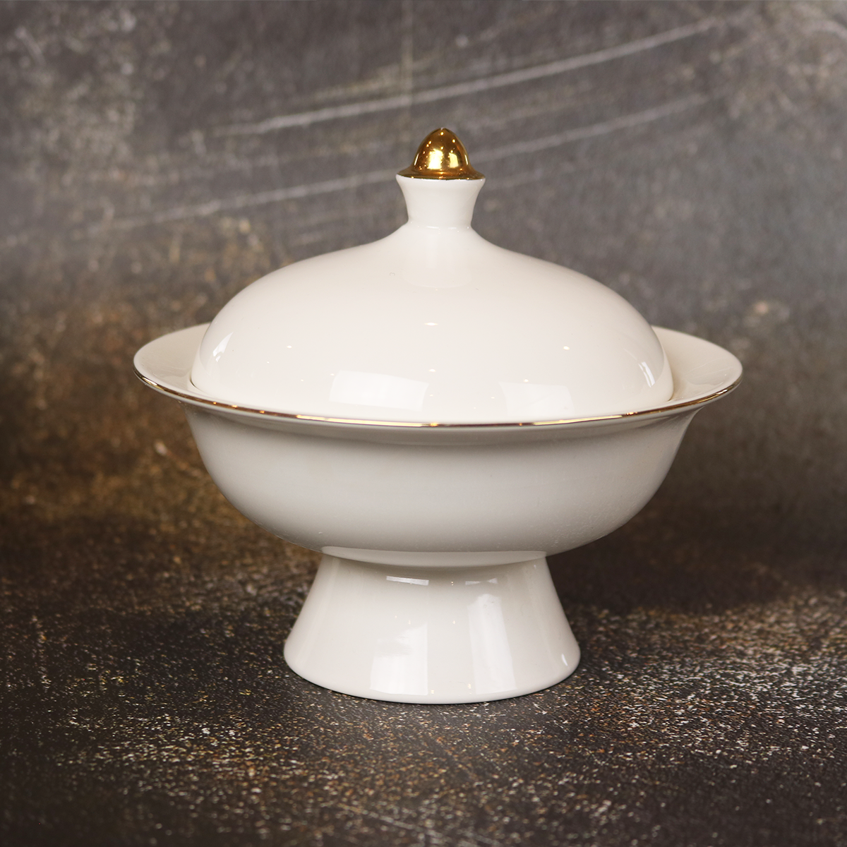 Little White Dish - Wholesale Bowl - White Versaille Soup Bowl With Lid  - Set of 42