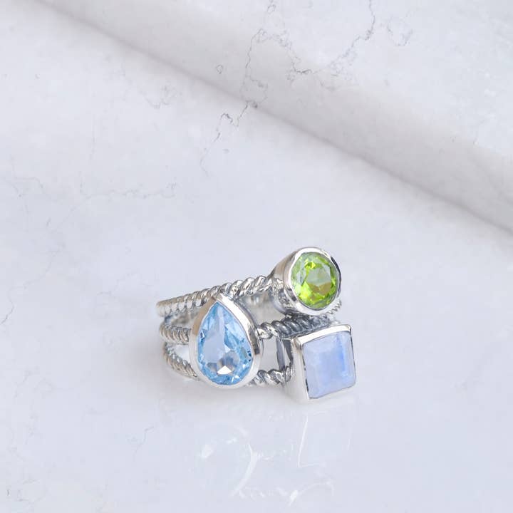Tiramisu - Wholesale Cocktail/Statement Ring - 925 Sterling Silver Blue Topaz Moonstone Rope Ring