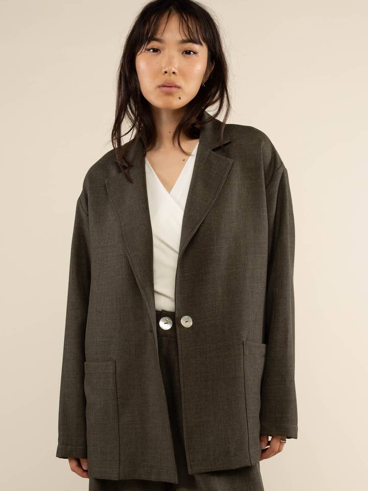 NLT - Wholesale Blazer - Women's - Venice Oversized Relaxed Blazer6