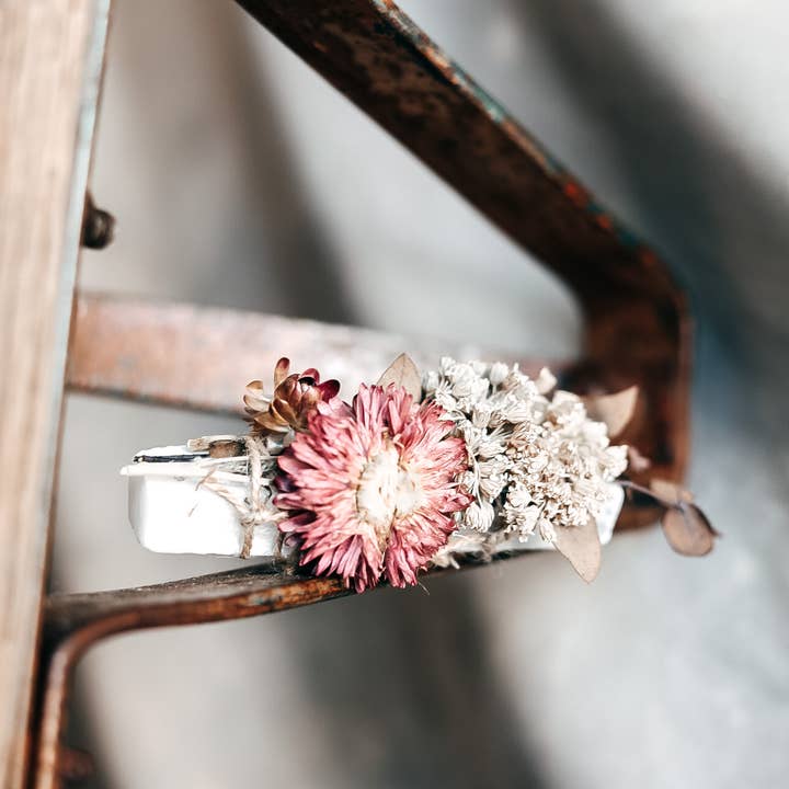 Andi Aesthetics - Wholesale Meditation Supplies - Selenite Flower Wand4