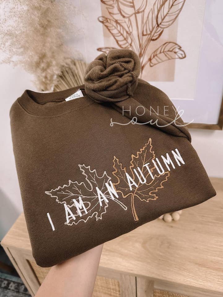 Sudadera bordada de otoño "Soy un otoño" para venta al por mayor de Honey Soul LLC