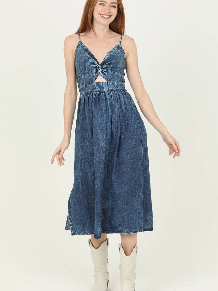 F4J10-ASIS MIDI-JURK VAN DENIM MET UITSNIJDING AAN DE VOORKANT voor wholesale door ANGIE