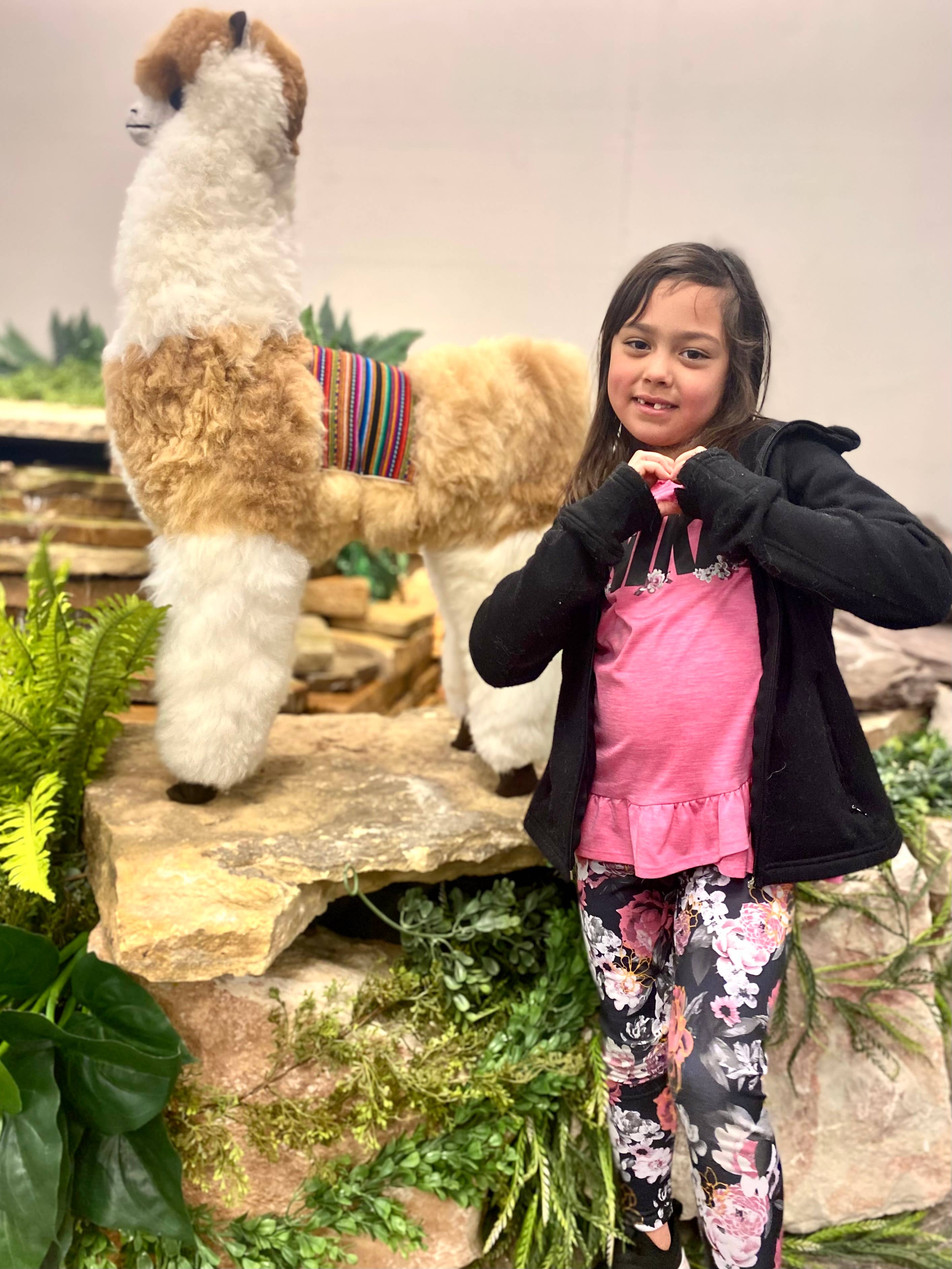 Blossom Inspirations – wholesale Fyllda/plyschleksaker - Barn och baby – Stående alpaca-leksak20