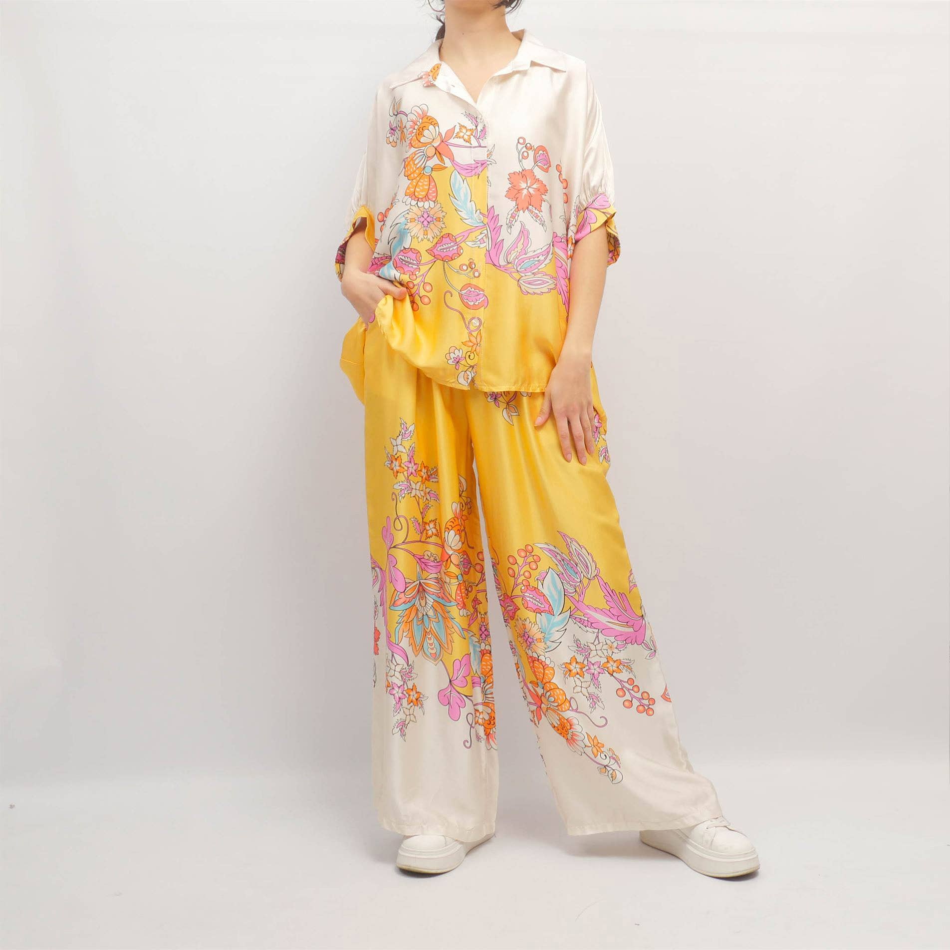 Cecile Wang - Wholesale Button Down Shirt - Women's - Floral print satin shirt KD8758VS-181