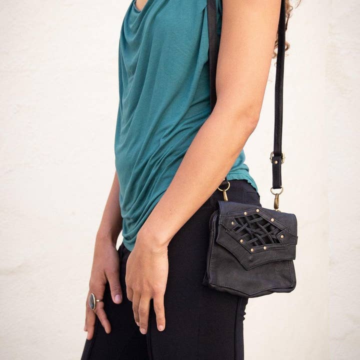 Hipstirr - Wholesale Crossbody Bag - Women's - Izzy Belt Bag